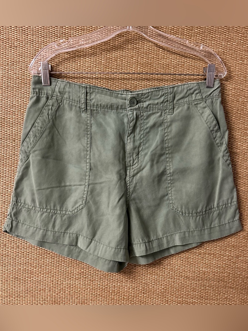 Social Standard by Sanctuary Shorts Women’s Medium Green